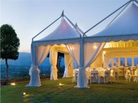 Eine magische Atmosphäre schaffen: Hochzeitszelte