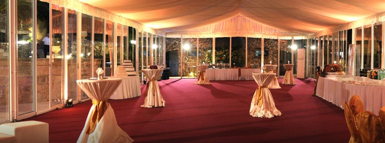 PVC-Lagerzelt für Messen, Hochzeiten und lagernutzung. Zeltstruktur aus PVC einfach zu installieren, Hallen für Feste und Hochzeiten.