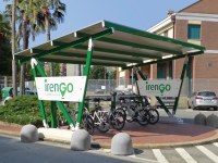EVO-BIKE colore de vert Parme et le Palais Ducal de Gênes grâce au projet IrenGo pour la mobilité électrique
