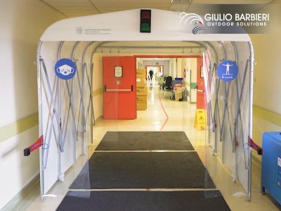 L'hôpital de Piacenza choisit les tunnels désinfectants Sanitary Gate pour son plan de sécurité